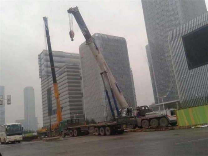 双辽市25吨吊车能吊多重设备？